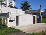 Casa para venda em Guaratuba de 283.00m² com 7 Quartos,...