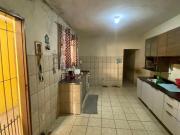 Casa para venda em Itaquera com 4 quartos, sendo 2...