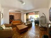 Casa para venda em Jardim Estádio de 268.00m² com 3...