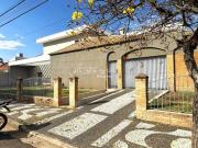 Casa para Venda em Marília, Jardim Aeroporto, 3...