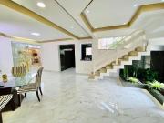 Casa para venda em Mercês em Curitiba Paraná de 250.00m²...