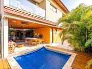 Casa para venda em Tamboré de 380.00m² com 4 Quartos, 3...