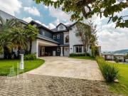 Casa para venda em Tamboré de 480.00m² com 6 Quartos, 4...