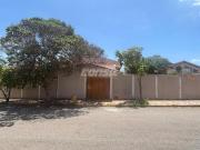 Casa para Venda em Tatuí, Centro, 3 dormitórios, 2...