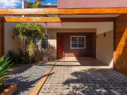 Casa para venda em Uberaba em Curitiba Paraná de...