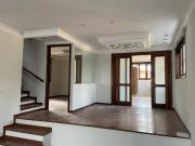 Casa à venda na Granja Viana