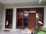 Casa para Venda por R$550.000,00 com 3 dormitórios, 2...