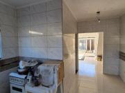 Casa para Venda, possui 02 dormitórios e piscina em...