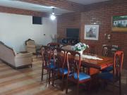 Casa para venda possui 618 metros quadrados com 5...