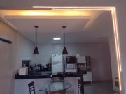 Casa para venda tem 400 metros quadrados com 2 quartos