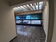 Casa para Venda/Aluguel com 2 quartos, 140 m² por R$ 990.000