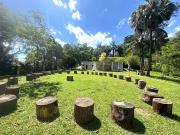 Casa para Venda/Aluguel com 2 quartos, 200 m² por R$...