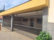 Casa para Venda/Aluguel com 3 quartos, 172 m² por R$ 750.000