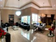 Casa para Venda/Aluguel com 3 quartos, 250 m² por R$...