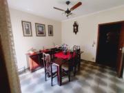 Casa para Venda/Aluguel com 3 quartos, 252 m² por R$...