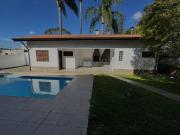 Casa para Venda/Aluguel com 3 quartos, 320 m² por R$...