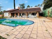 Casa para Venda/Aluguel com 3 quartos, 388 m² por R$...