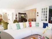 Casa para Venda/Aluguel com 3 quartos, 435 m² por R$...