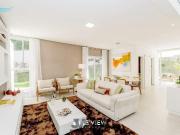 Casa para Venda/Aluguel com 3 quartos, 502 m² por R$...