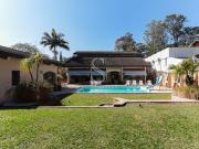 Casa para Venda/Aluguel com 3 quartos, 632 m² por R$...