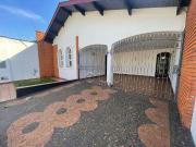 Casa para Venda/Aluguel com 4 quartos, 195 m² por R$ 700.000