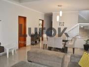 Casa para Venda/Aluguel com 4 quartos, 223 m² por R$...