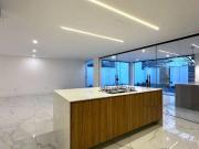 Casa para Venda/Aluguel com 4 quartos, 308 m² por R$...