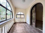 Casa para Venda/Aluguel com 4 quartos, 375 m² por R$...