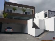 Casa para Venda/Aluguel com 4 quartos, 420 m² por R$...