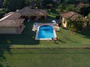 Casa para Venda/Aluguel com 4 quartos, 457 m² por R$...