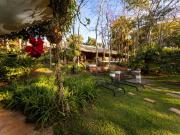 Casa para Venda/Aluguel com 4 quartos, 467 m² por R$...