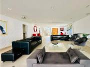 Casa para Venda/Aluguel com 4 quartos, 683 m² por R$...