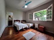 Casa para Venda/Aluguel com 5 quartos, 380 m² por R$...
