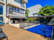 Casa para Venda/Aluguel com 5 quartos, 466 m² por R$...