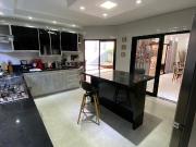 Casa para Venda/Aluguel com 5 quartos, 530 m² por R$...