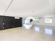 Casa para Venda/Aluguel com 5 quartos, 600 m² por R$...