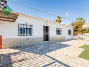 Casa pareada en venta en Benajarafe. Casa en venta en...