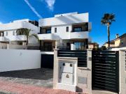 Casa pareada en venta en Benferri. Vivienda unifamiliar....