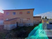 Casa pareada en venta en Burguillos de Toledo. Casas...