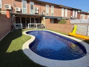 Casa pareada en venta en calle De Frederic Mompou, Sant...