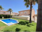 Casa pareada en venta en calle De Panamà, Mont Roig del...