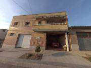 Casa pareada en venta en calle Tancat, Lleida, de 311 m²...