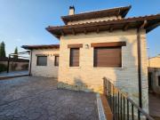 Casa pareada en venta en Casar El. Chalet pareado casco...