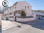 Casa pareada en venta en Cenes de la Vega. Gran chalet...