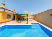 Casa pareada en venta en Escalona. CHALET PAREADO EN...