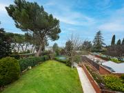 Casa pareada en venta en Madrid, Aravaca. Villa con...