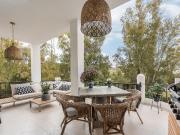 Casa pareada en venta en Marbella, Aloha. Elegante casa...