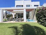 Casa pareada en venta en Marbella, Cabopino Artola....
