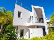 Casa pareada en venta en Marbella, Sierra Blanca. Villa...