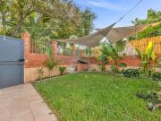 Casa pareada en venta en Sevilla, Parque Alcosa. Una...